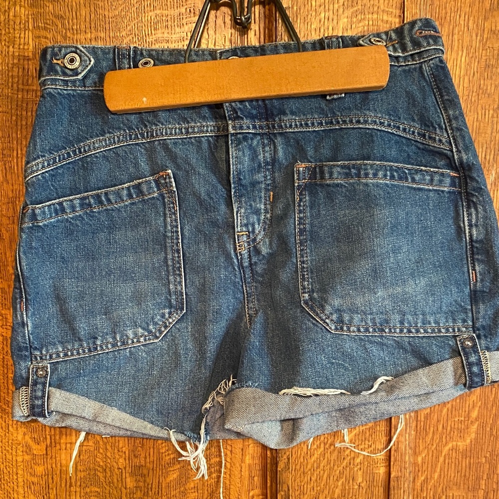 Free people Carpenter shorts jean denim Sz 26